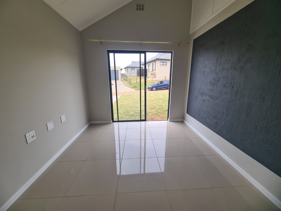 2 Bedroom Property for Sale in Kidds Beach Eastern Cape